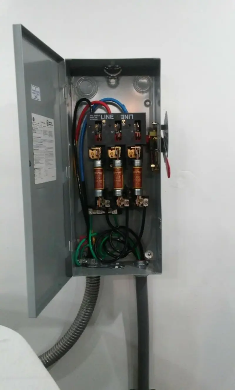 Three-phase disconnect switch installed for Smoke Detector Installation in Corcoran